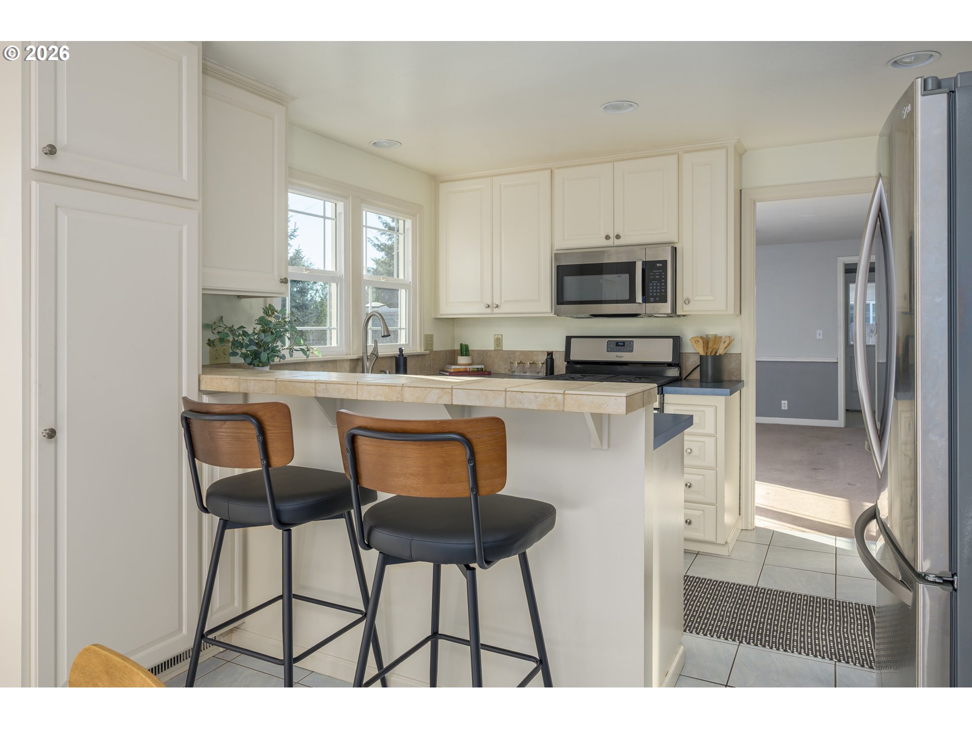 2580 Elysium Avenue Eugene, OR 97401 - Photo 11 of 42