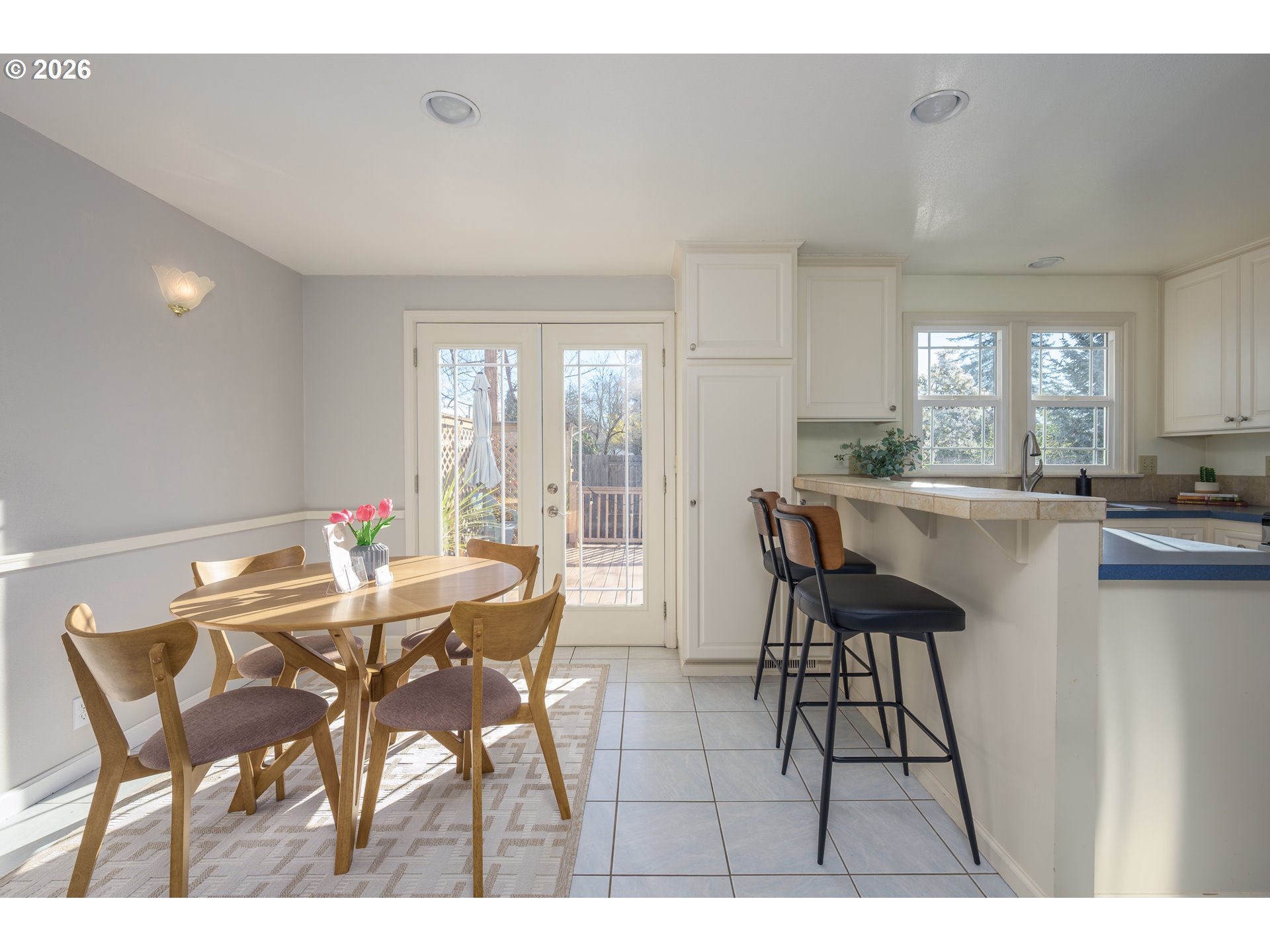 2580 Elysium Avenue Eugene, OR 97401 - Photo 10 of 42
