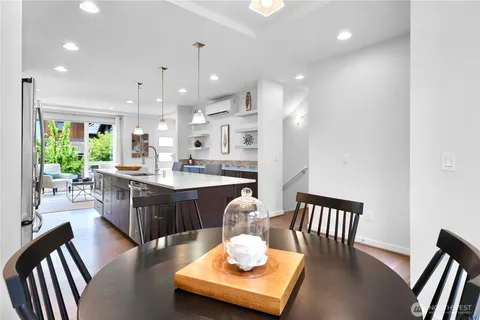 $1,075,000 | 6546 32nd Avenue Northeast, Unit A, Seattle, WA 98115