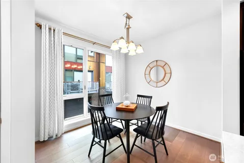$1,075,000 | 6546 32nd Avenue Northeast, Unit A, Seattle, WA 98115