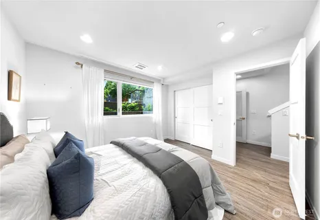 $1,075,000 | 6546 32nd Avenue Northeast, Unit A, Seattle, WA 98115
