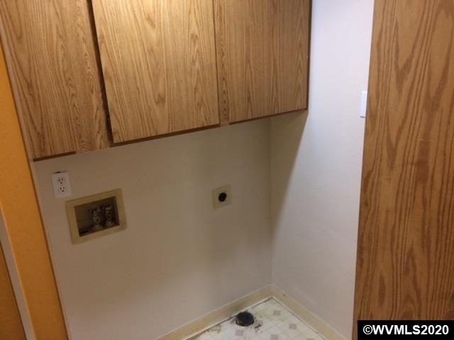 3694 Bell Road Northeast Salem, OR 97301 - Photo 8 of 20 Gallery Image 8