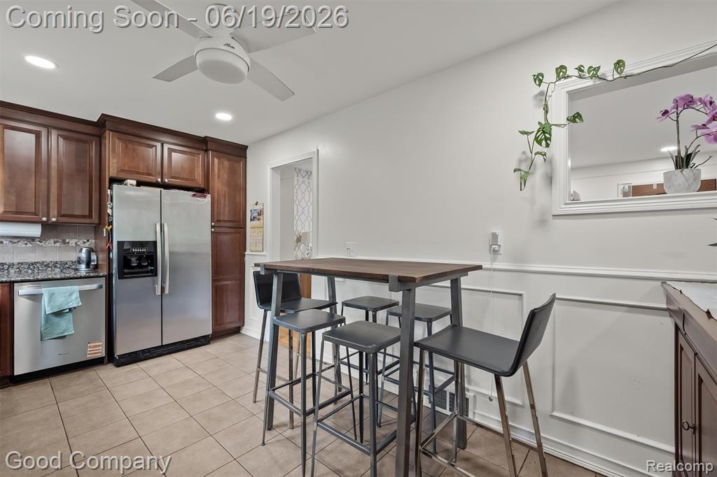 1390 Catalpa Drive Rochester, MI 48307 - Photo 8 of 21