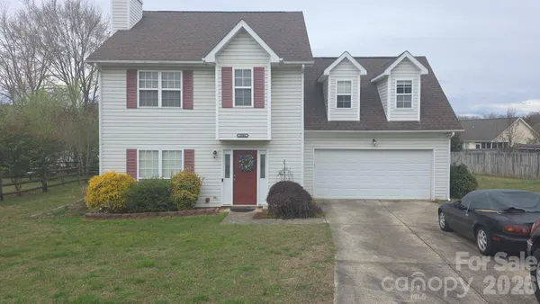 $385,000 | 1041 Chaucery Lane, Matthews, NC 28104