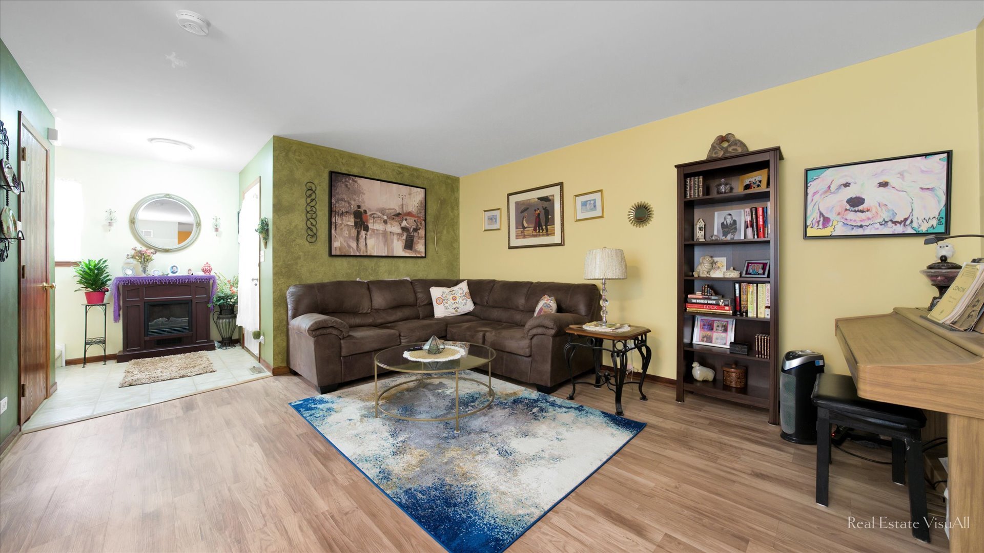 510 Timber Drive Harvard, IL 60033 - Photo 6 of 18 a living room with furniture and a wooden floor
