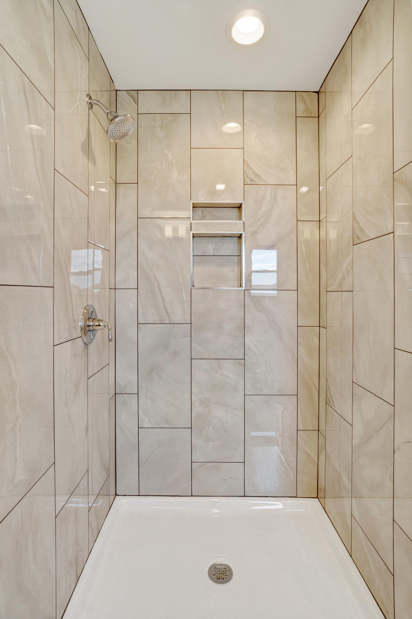 1660 Forest Ridge Drive Valparaiso, IN 46385 - Photo 19 of 22 1333x2000