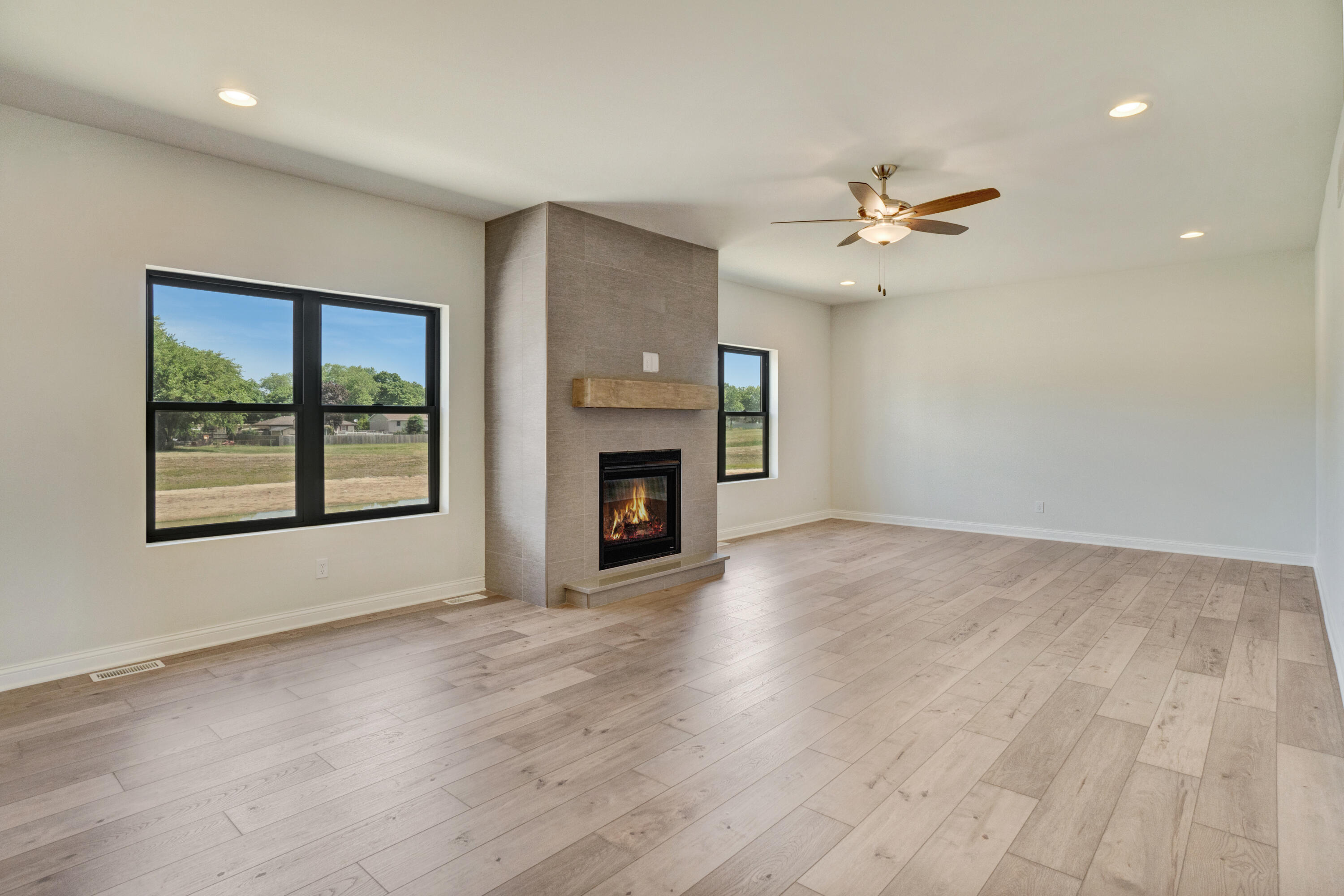 1660 Forest Ridge Drive Valparaiso, IN 46385 - Photo 6 of 22 3000x2000