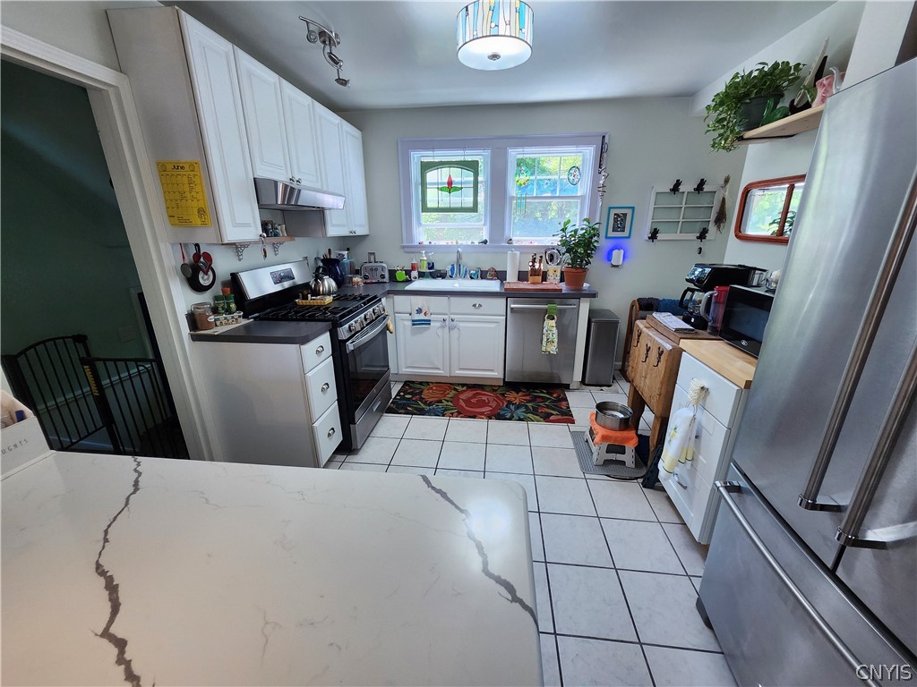 405 Cosby Road Utica, NY 13502 - Photo 13 of 36