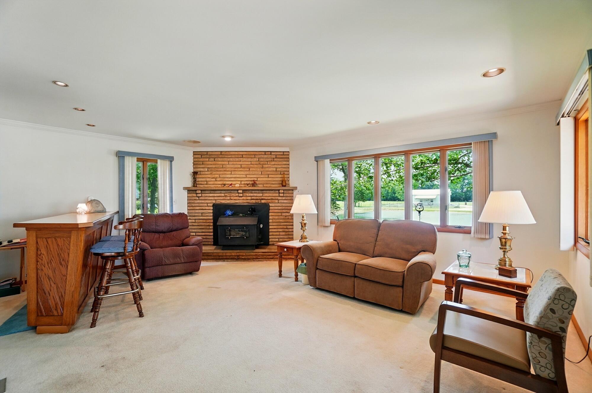 8430 Patterson Road Hilliard, OH 43026 - Photo 12 of 88 Family room gas fireplace & wet bar