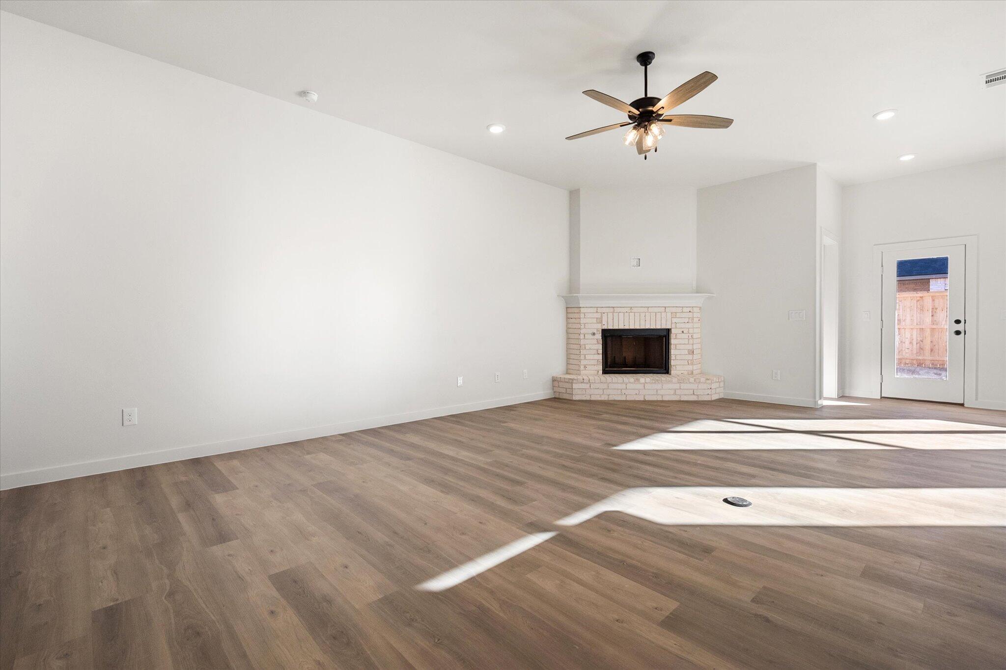 7001 56th Street Lubbock, TX 79407 - Photo 4 of 25 10-7001 56th_7623