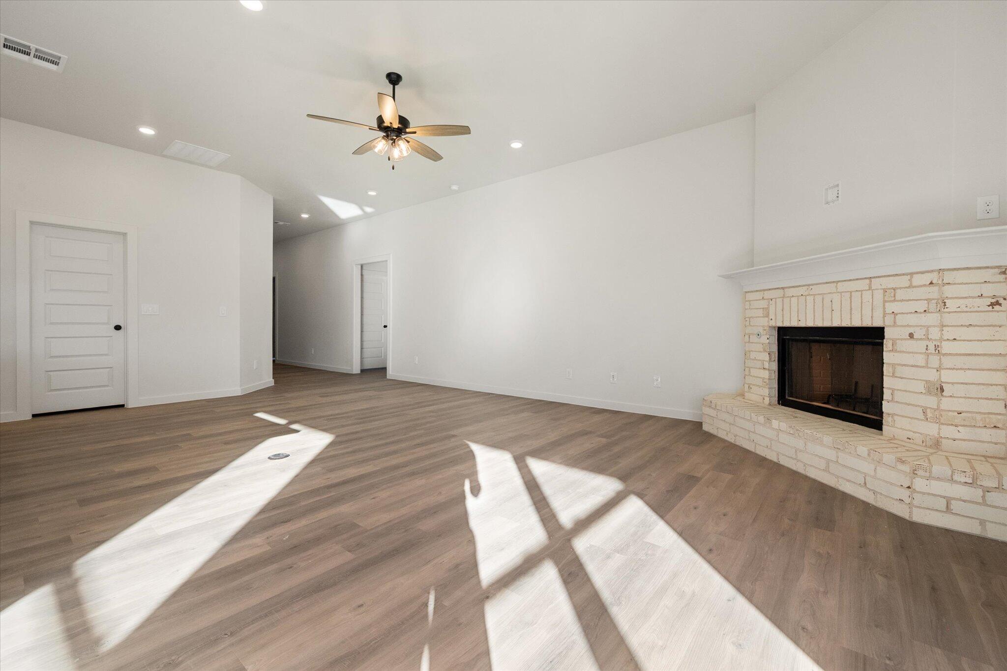 7001 56th Street Lubbock, TX 79407 - Photo 5 of 25 12-7001 56th_7633