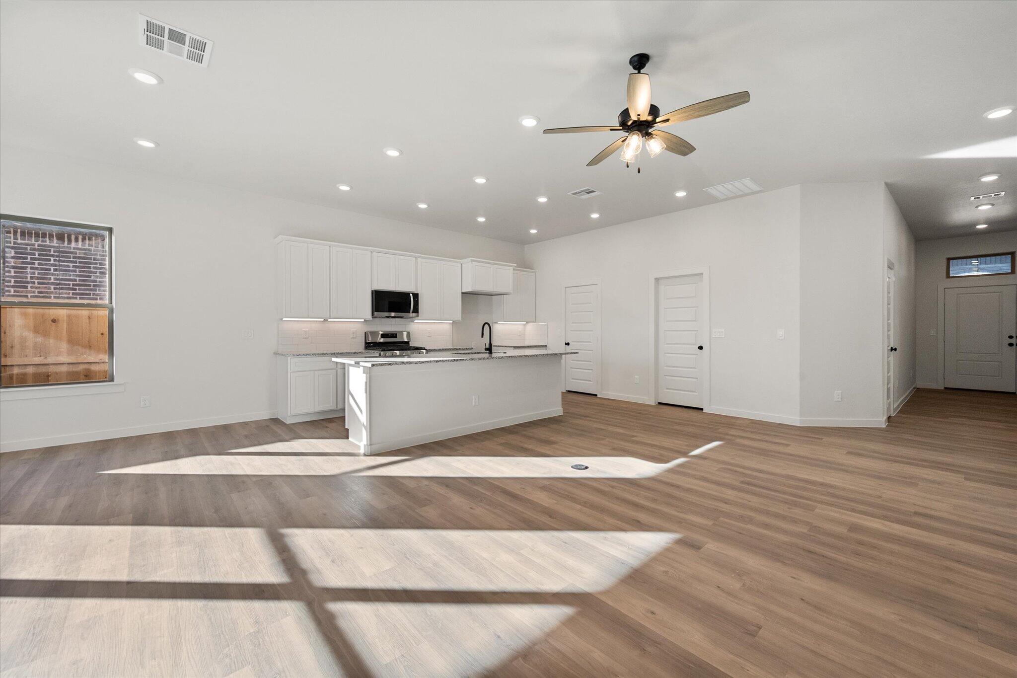 7001 56th Street Lubbock, TX 79407 - Photo 6 of 25 09-7001 56th_7618