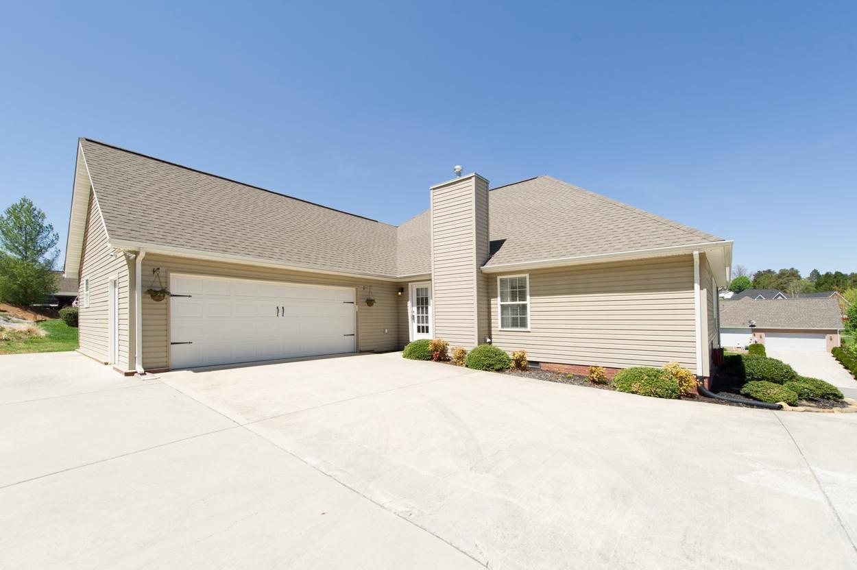 7613 Wilderness Path Road Corryton, TN 37721 - Photo 19 of 25 Driveway to back