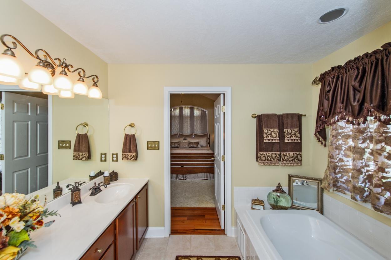 7613 Wilderness Path Road Corryton, TN 37721 - Photo 23 of 25 Master bathroom 2