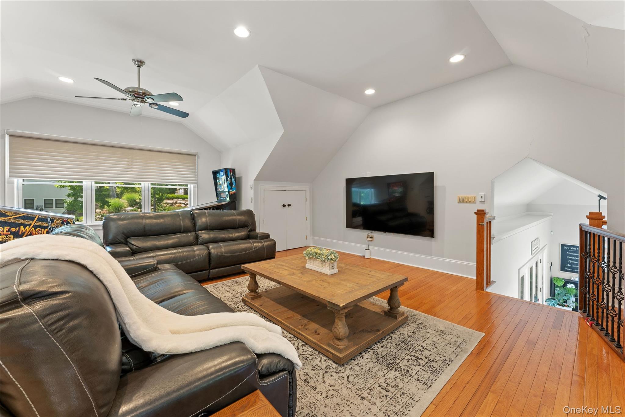 211 Strawtown Road West Nyack, NY 10994 - Photo 28 of 47