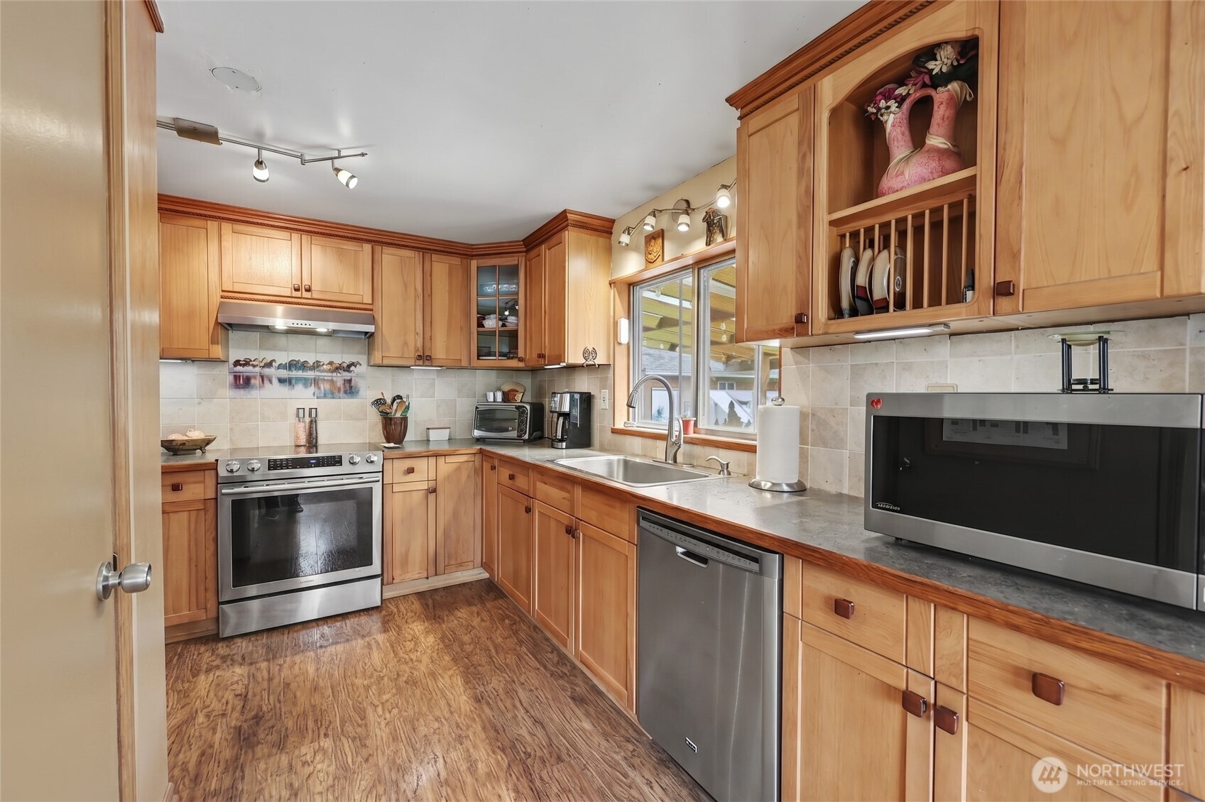 62 Roupe Road Sequim, WA 98382 - Photo 6 of 24 Gallery Image 6