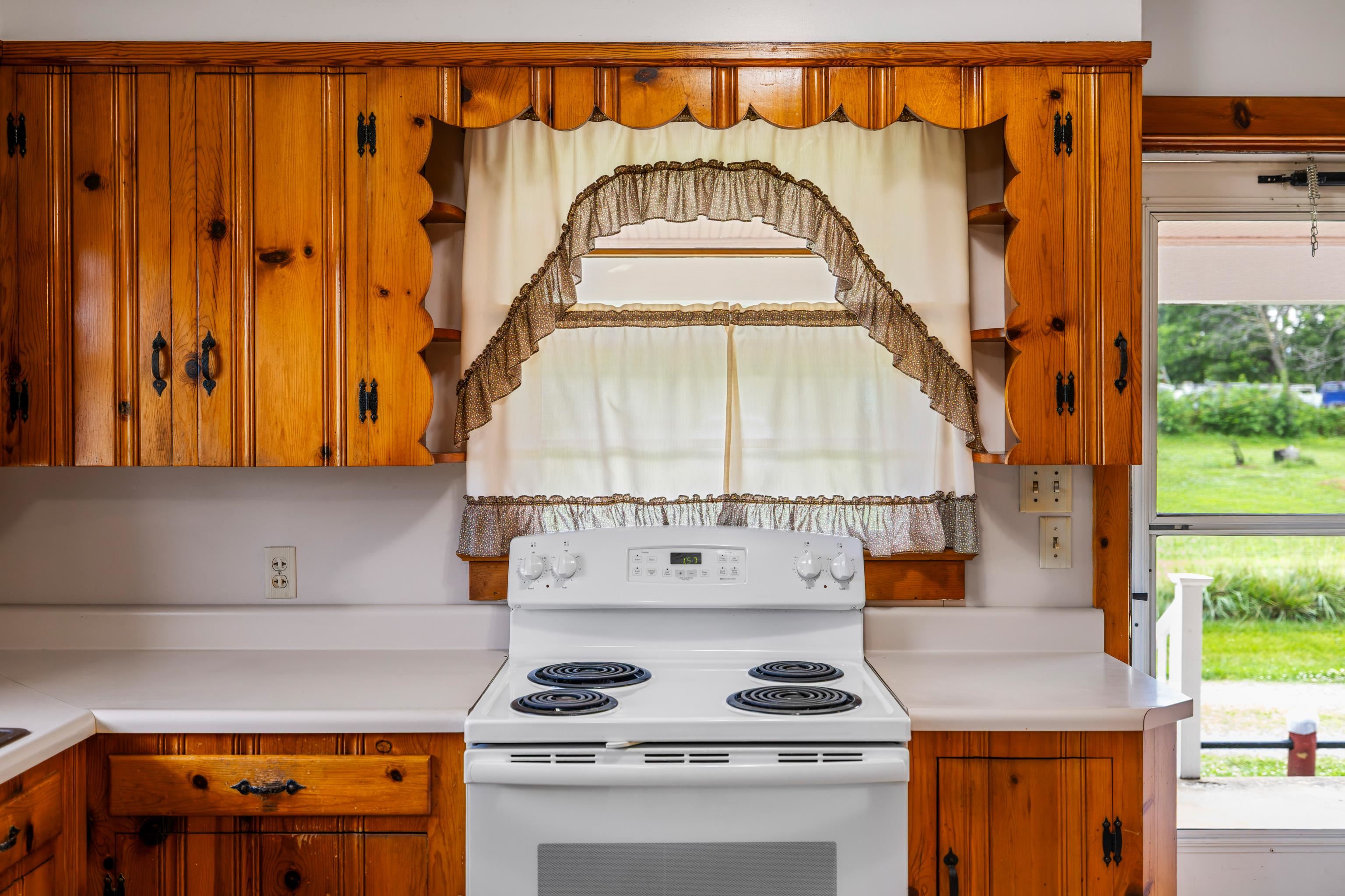 14386 Rockingham Pike Elkton, VA 22827 - Photo 12 of 50 Gallery Image 12