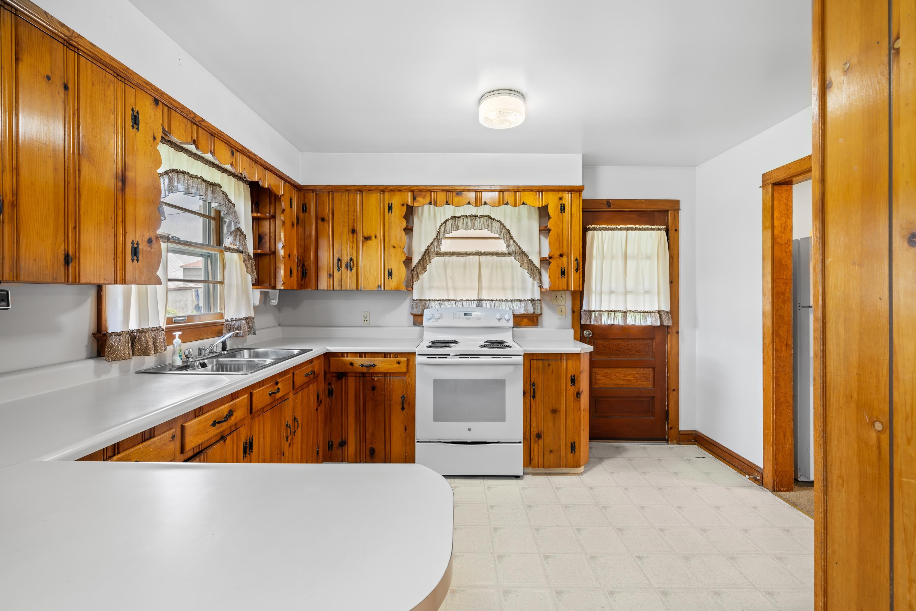 14386 Rockingham Pike Elkton, VA 22827 - Photo 14 of 50 Gallery Image 14