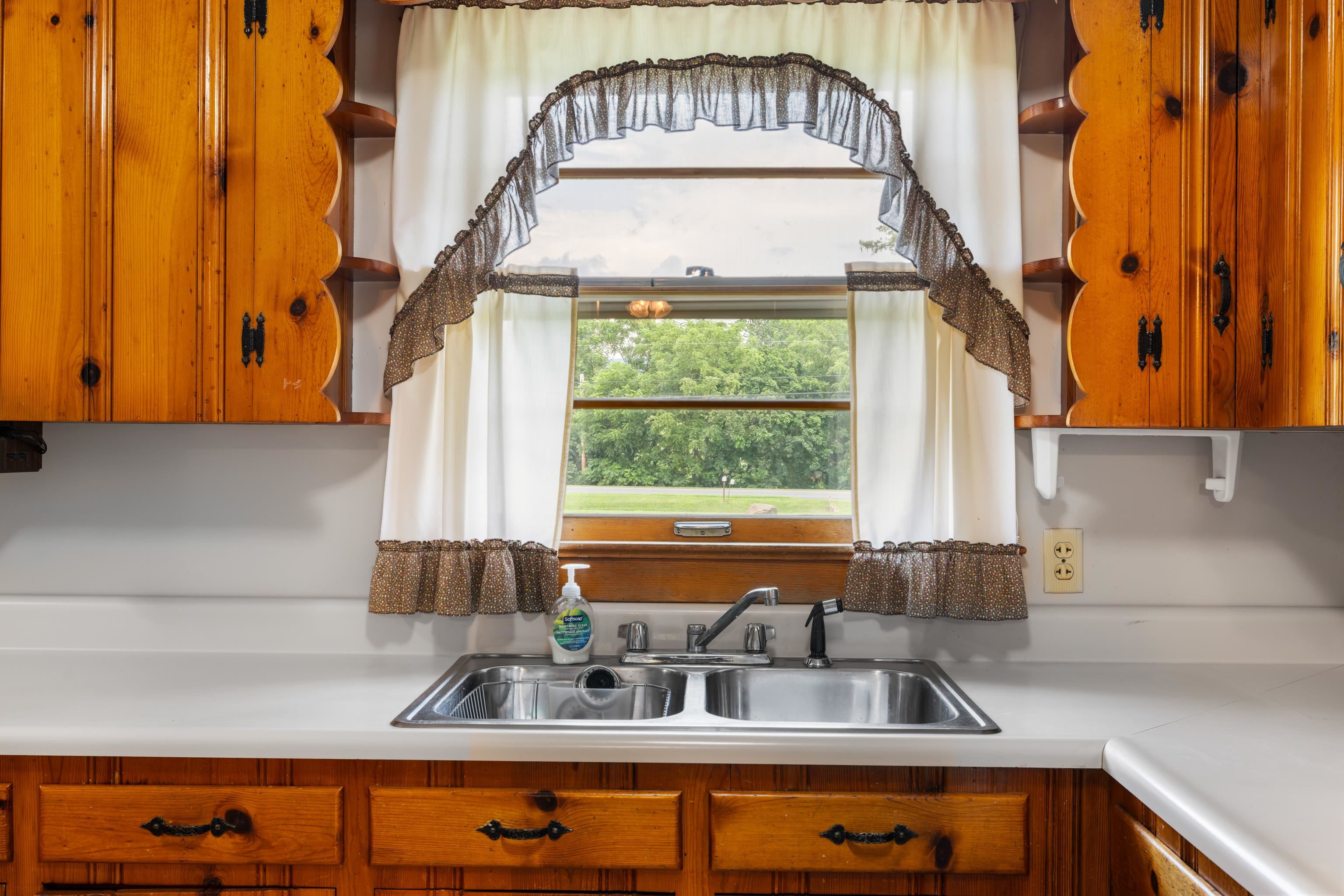 14386 Rockingham Pike Elkton, VA 22827 - Photo 10 of 50 Gallery Image 10