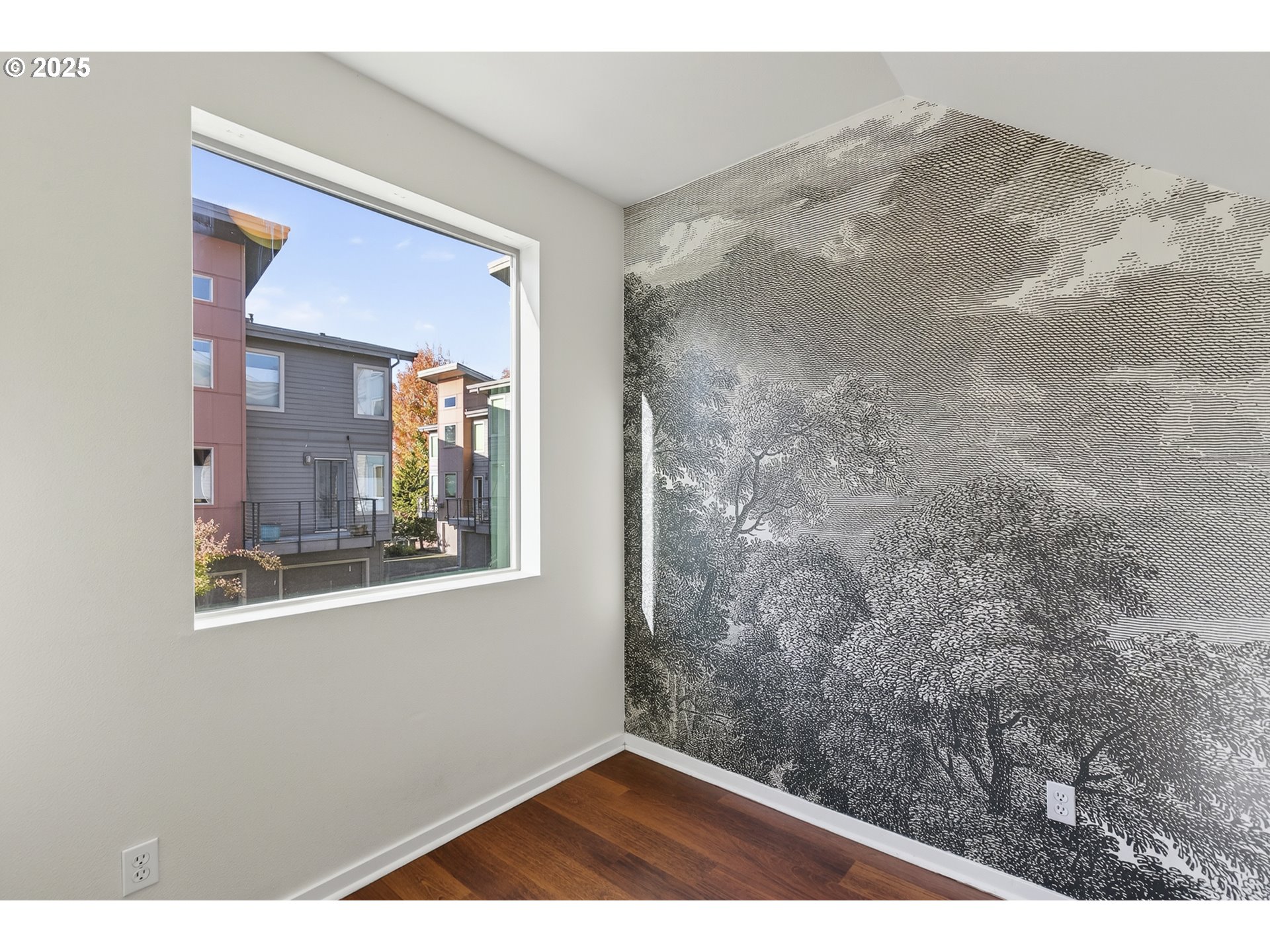 8083 North Leavitt Avenue Portland, OR 97203 - Photo 15 of 34 a view of a small space