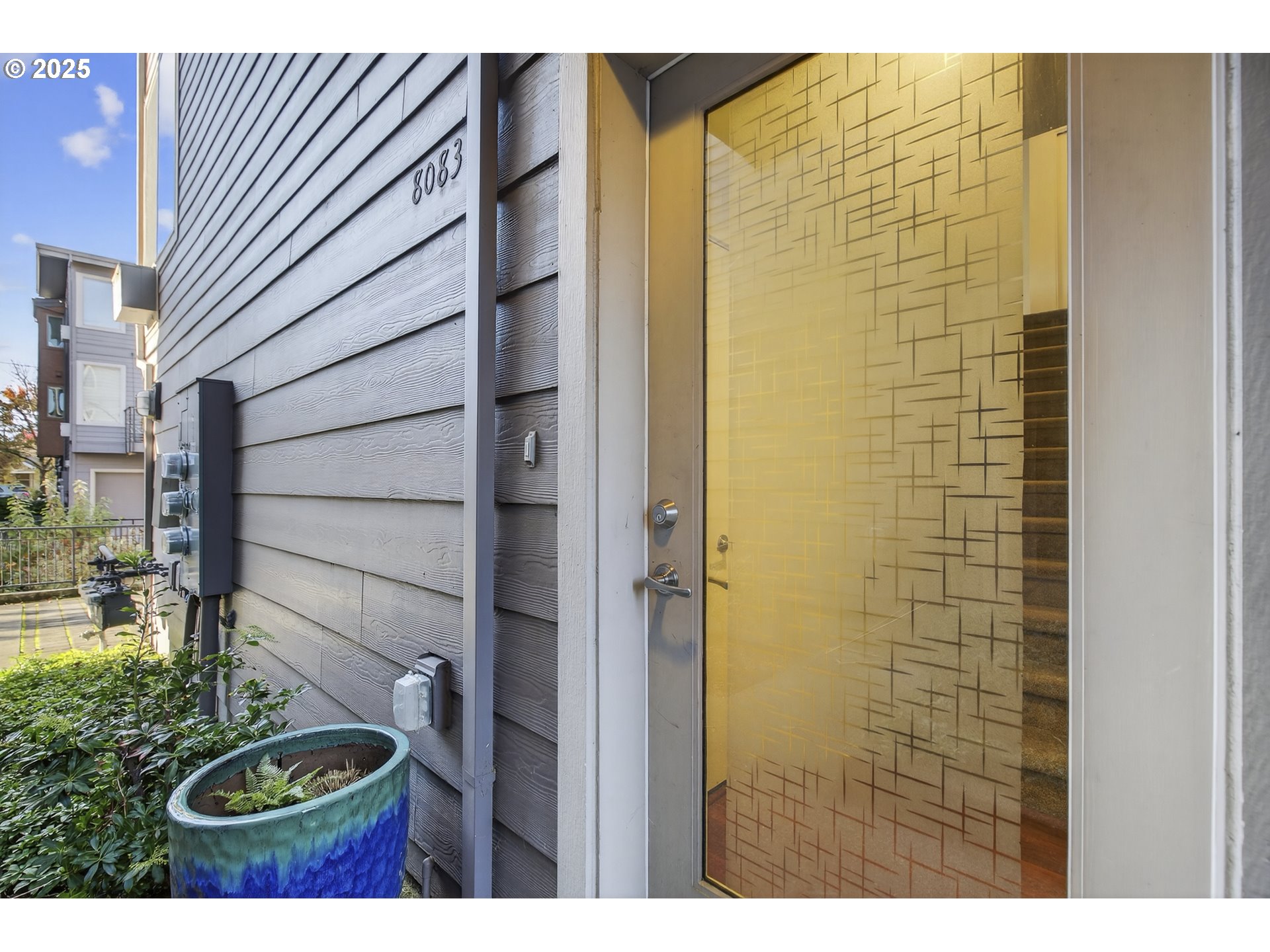 8083 North Leavitt Avenue Portland, OR 97203 - Photo 3 of 34 a view of entryway