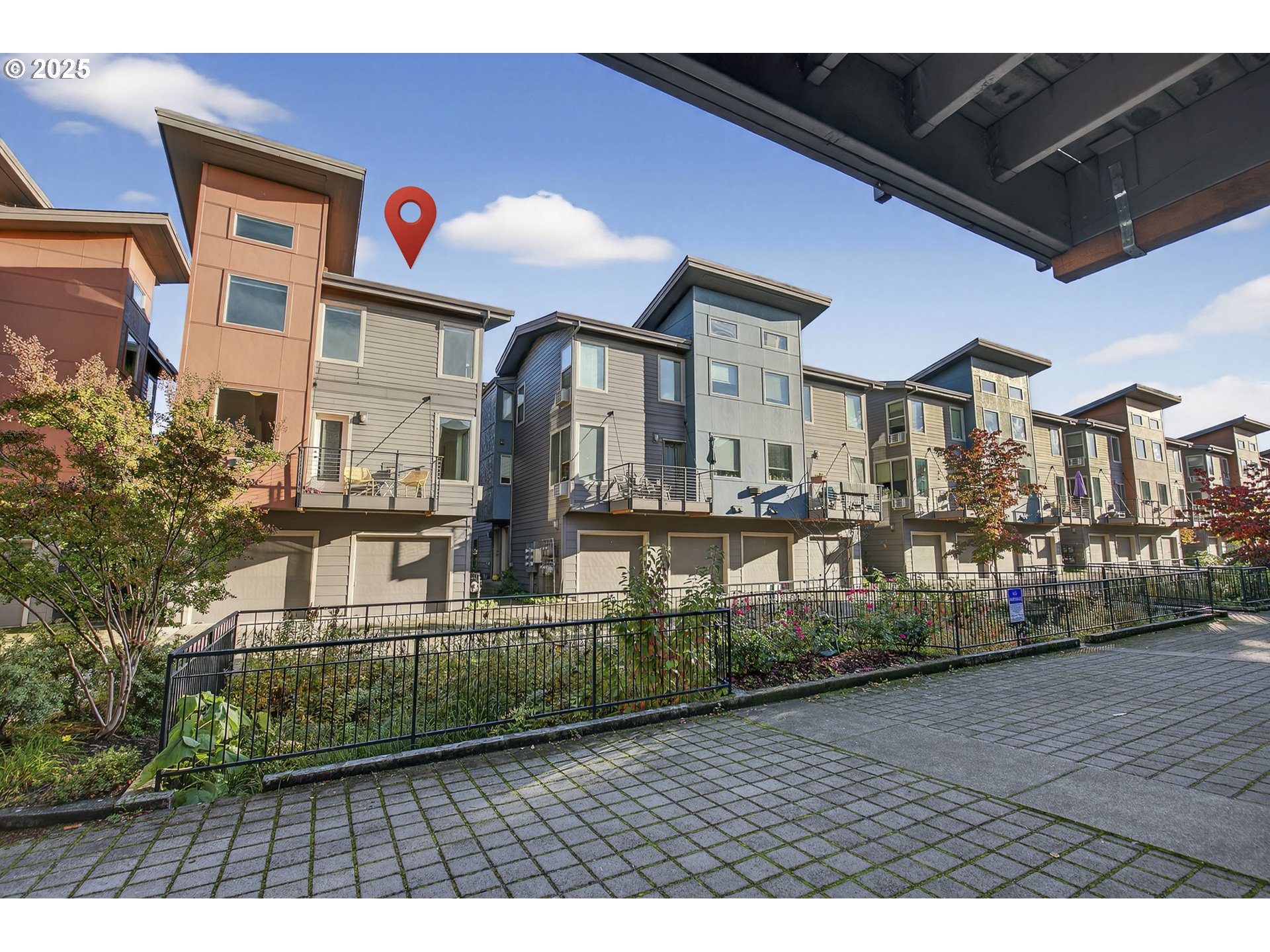 8083 North Leavitt Avenue Portland, OR 97203 - Photo 32 of 34 a front view of a house with a yard