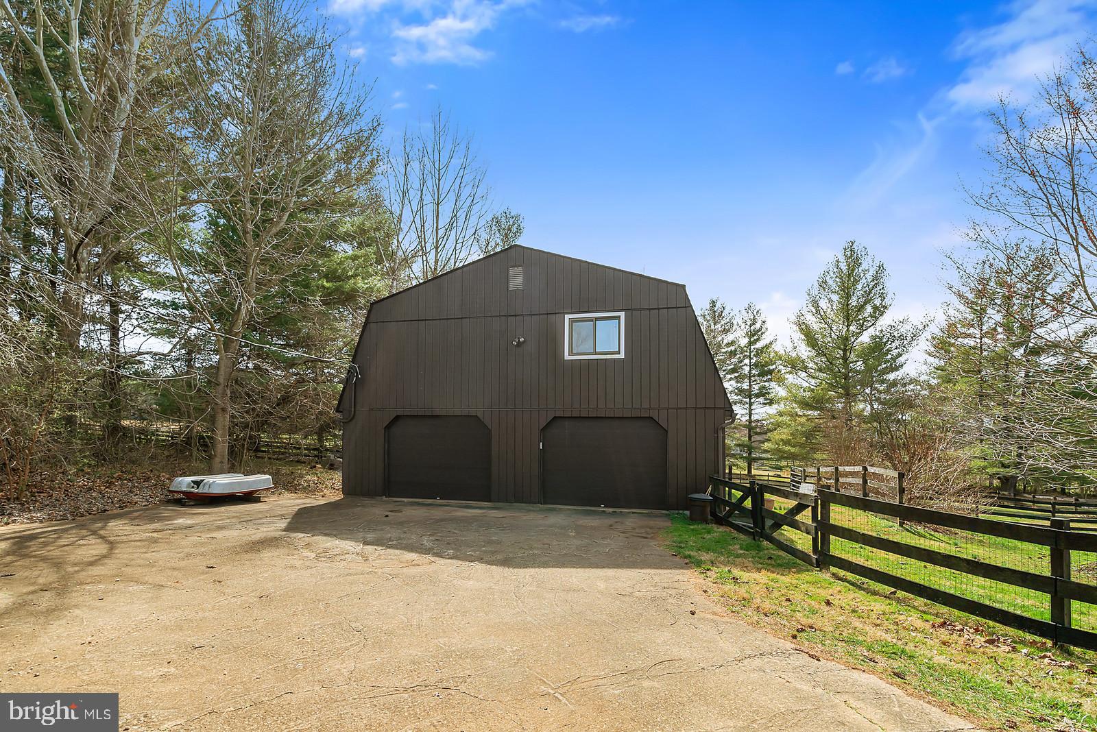 6087 Georgetown Road Broad Run, VA 20137 - Photo 47 of 61 detached garage