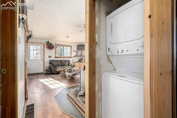 a view of living room washer and dryer