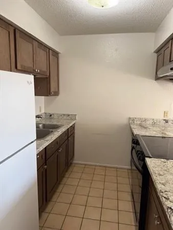 $895 | 356 Oak Avenue, Unit B, Harahan, LA 70123