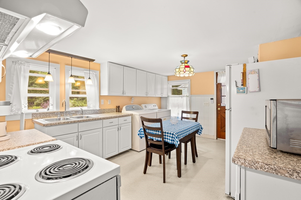 294 North Valley Road Pelham, MA 01002 - Photo 26 of 42