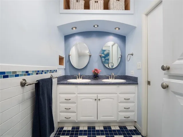 $725,000 | 3311 Northwest 18th Avenue, Gainesville, FL 32605