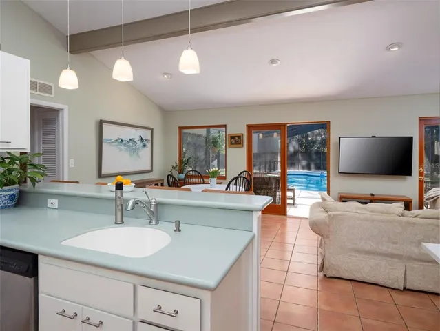 $725,000 | 3311 Northwest 18th Avenue, Gainesville, FL 32605