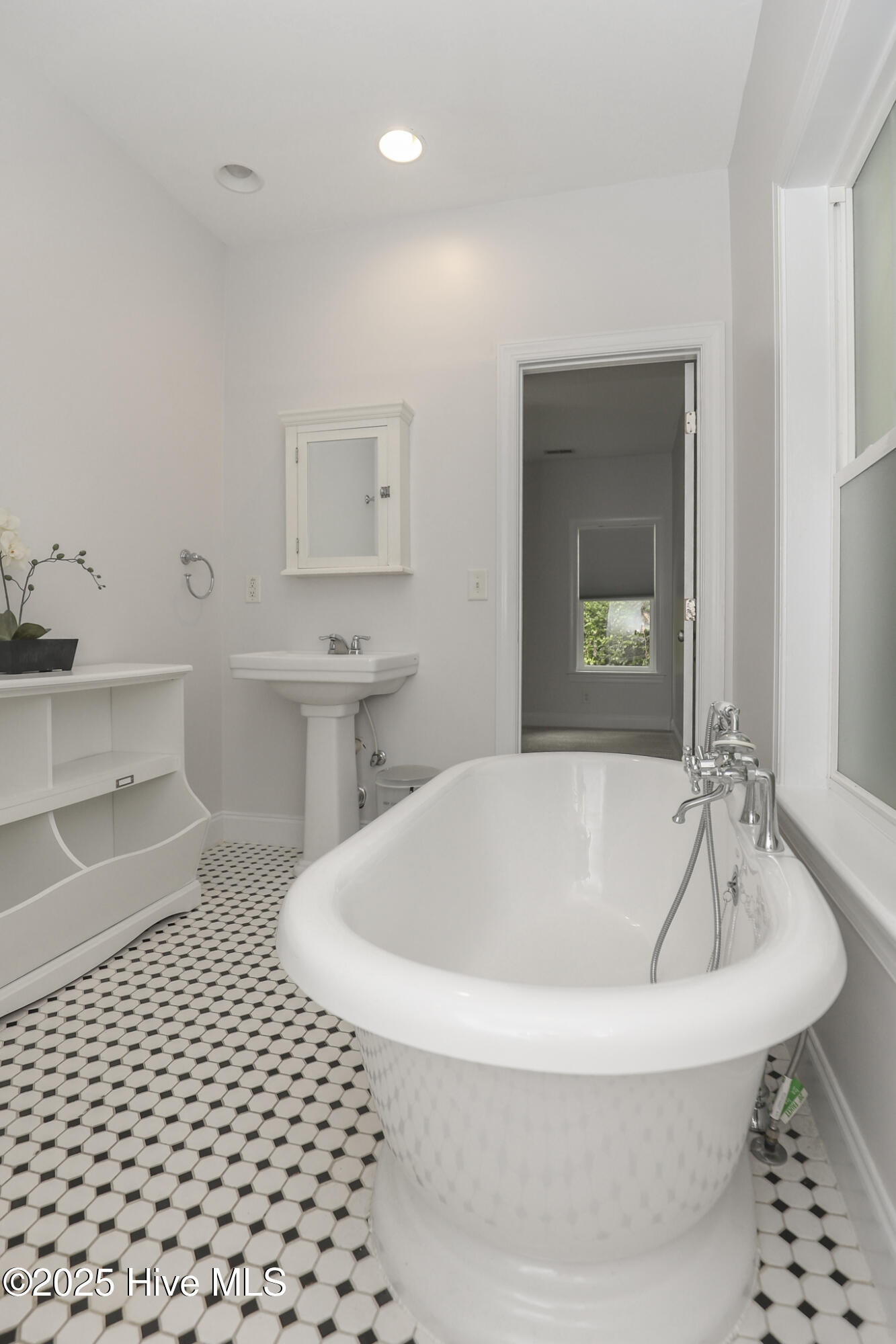 107 Ridge Road Hampstead, NC 28443 - Photo 32 of 55 107 Ridge Rd-33