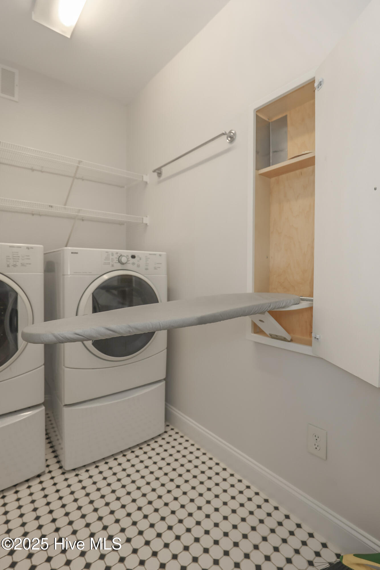 107 Ridge Road Hampstead, NC 28443 - Photo 42 of 55 107 Ridge Rd-30