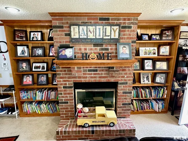 $329,900 | 307 Westwinds Drive, Jacksonville, IL 62650