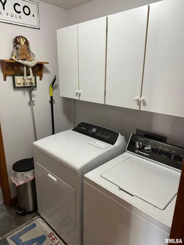 $329,900 | 307 Westwinds Drive, Jacksonville, IL 62650