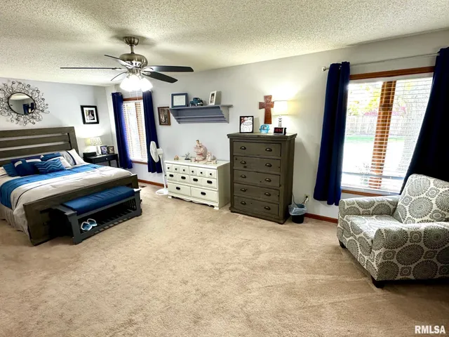 $329,900 | 307 Westwinds Drive, Jacksonville, IL 62650