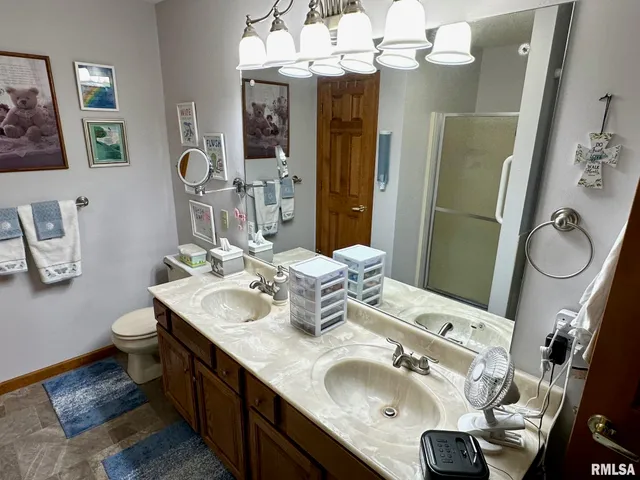 $329,900 | 307 Westwinds Drive, Jacksonville, IL 62650