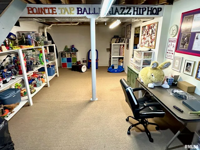 $329,900 | 307 Westwinds Drive, Jacksonville, IL 62650