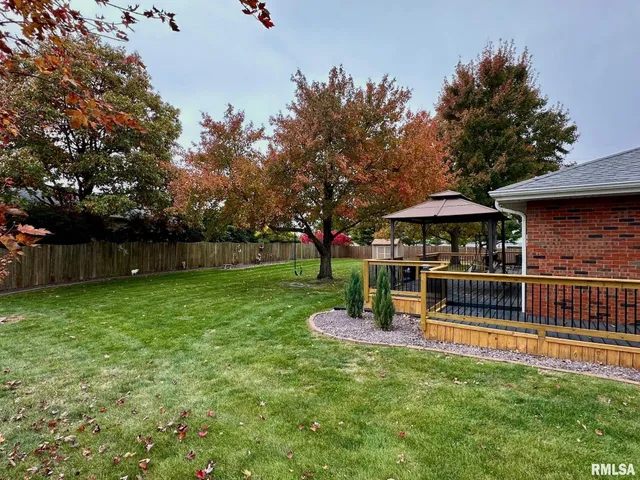 $329,900 | 307 Westwinds Drive, Jacksonville, IL 62650