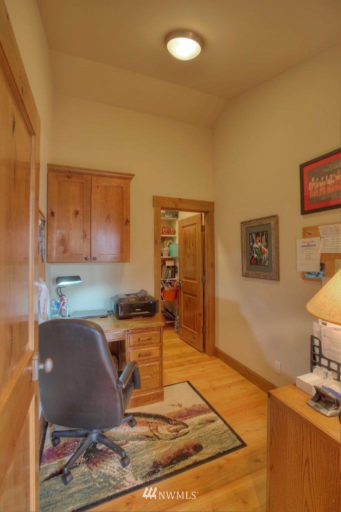 11934 Northeast 162nd Place Bothell, WA 98011 - Photo 14 of 17 Gallery Image 14