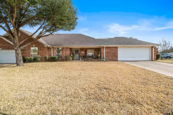$265,000 | 5401 Hollytree Drive, Unit 2803, Tyler, TX 75703