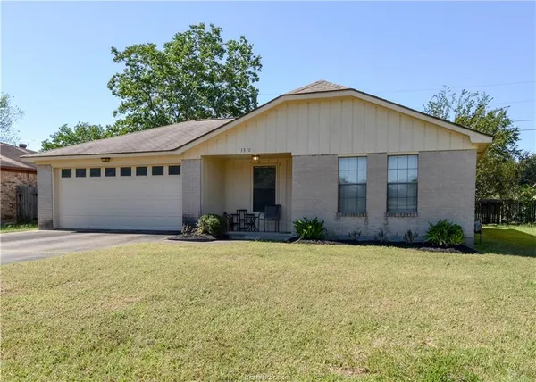 $1,625 | 3310 Dallis Drive, College Station, TX 77845