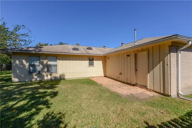 $1,625 | 3310 Dallis Drive, College Station, TX 77845