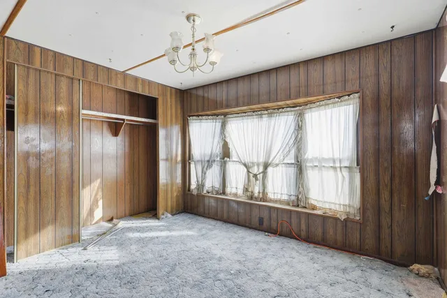 $150,000 | 205 East State Street, Rawlins, WY 82301