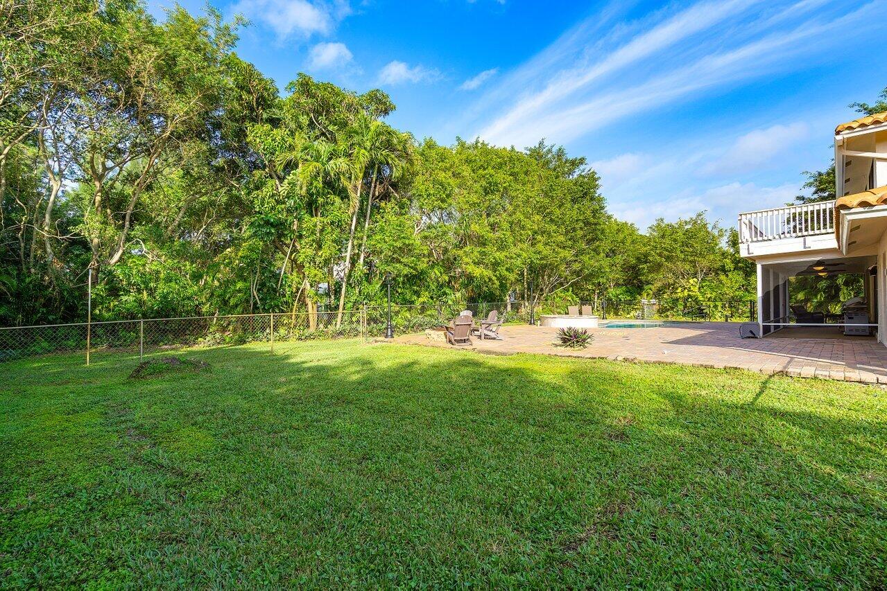 5515 Colbright Road Lake Worth, FL 33467 - Photo 45 of 58 side yard