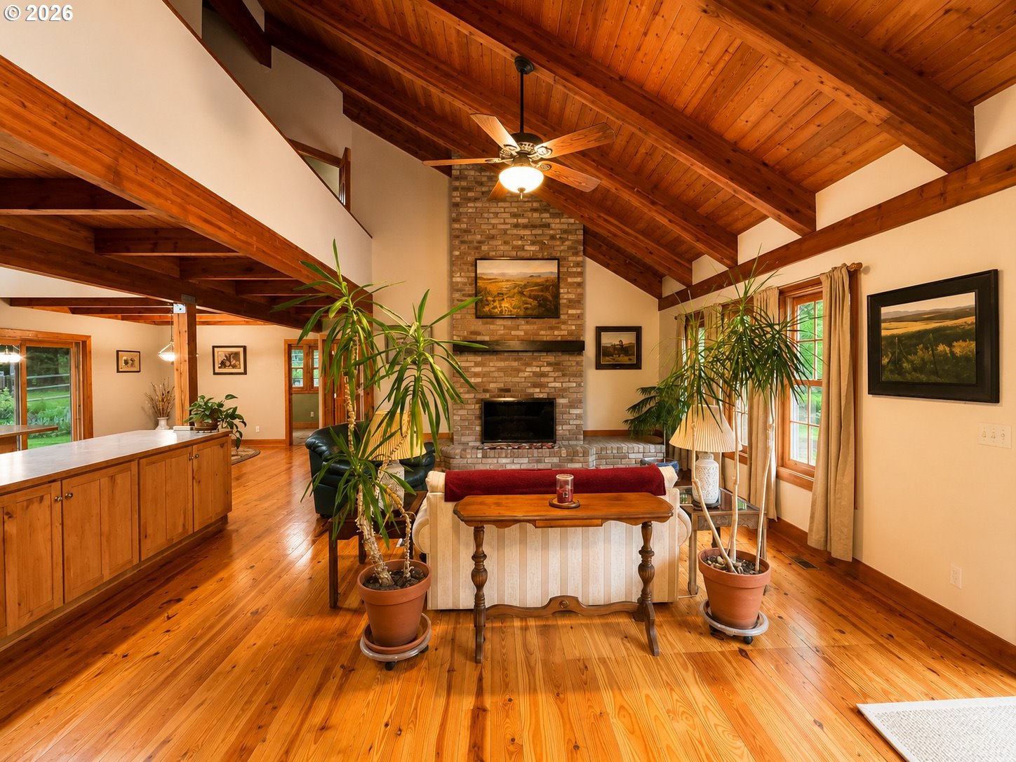 61001 Liberty Road Joseph, OR 97846 - Photo 4 of 31 Living Room