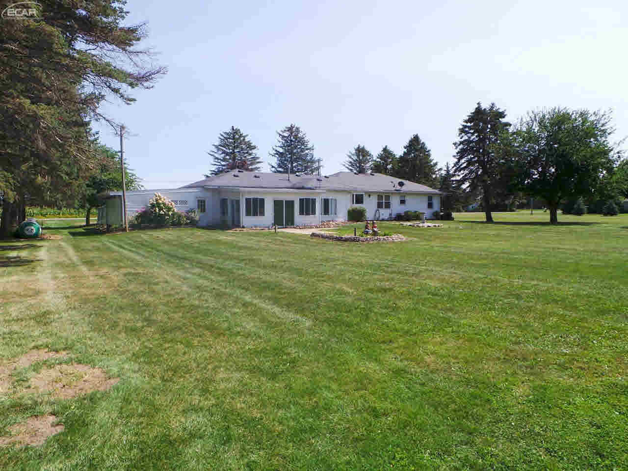 15422 Lincoln Road Chesaning, MI 48616 - Photo 3 of 27 21364483-2.JPG