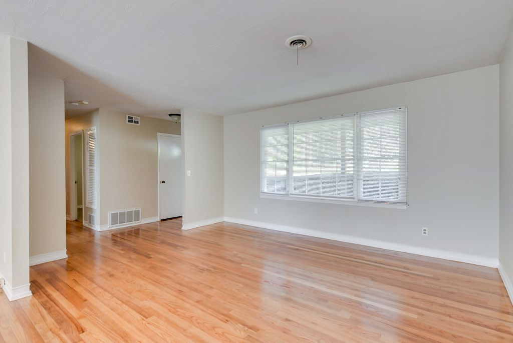 2120 Rosier Road Augusta, GA 30906 - Photo 7 of 27