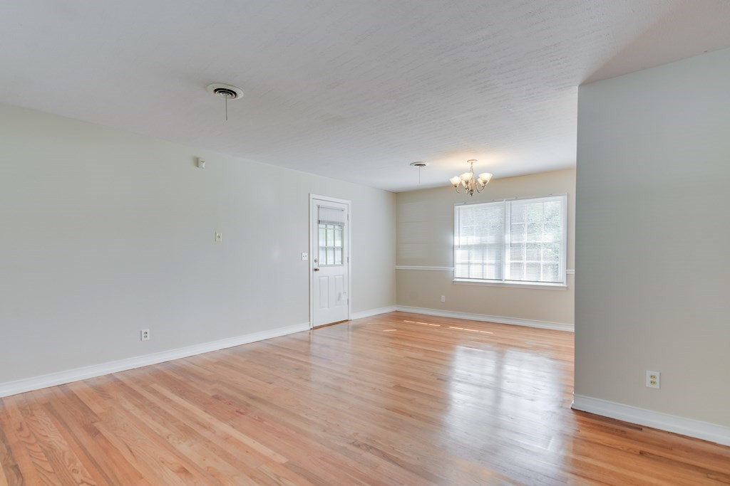 2120 Rosier Road Augusta, GA 30906 - Photo 9 of 27